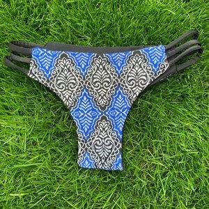 Reversible Paisley/Black Cheeky Swim Bottoms